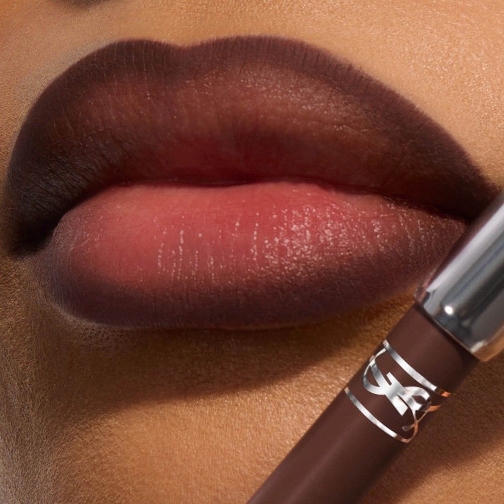 YSL LOVENUDE KISS SHAPER (DELINEADOR DE LABIOS)
